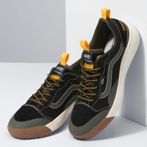 VANS 9.5 UltraRange EXO SE Black & Olive Shoes x Parks Project